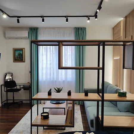 דירה Lux Downtown