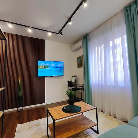 Lux Downtown דירה *